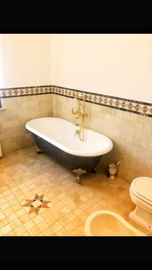 N&M Dimora Carrieri Luxury Bed and Breakfast Monopoli Buitenkant foto